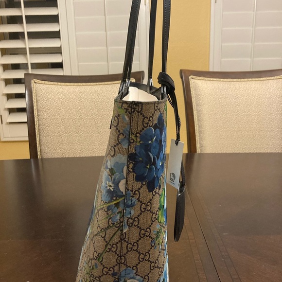New Gucci Blooms GG Reversible Tote Bag Large - Picture 6 of 11